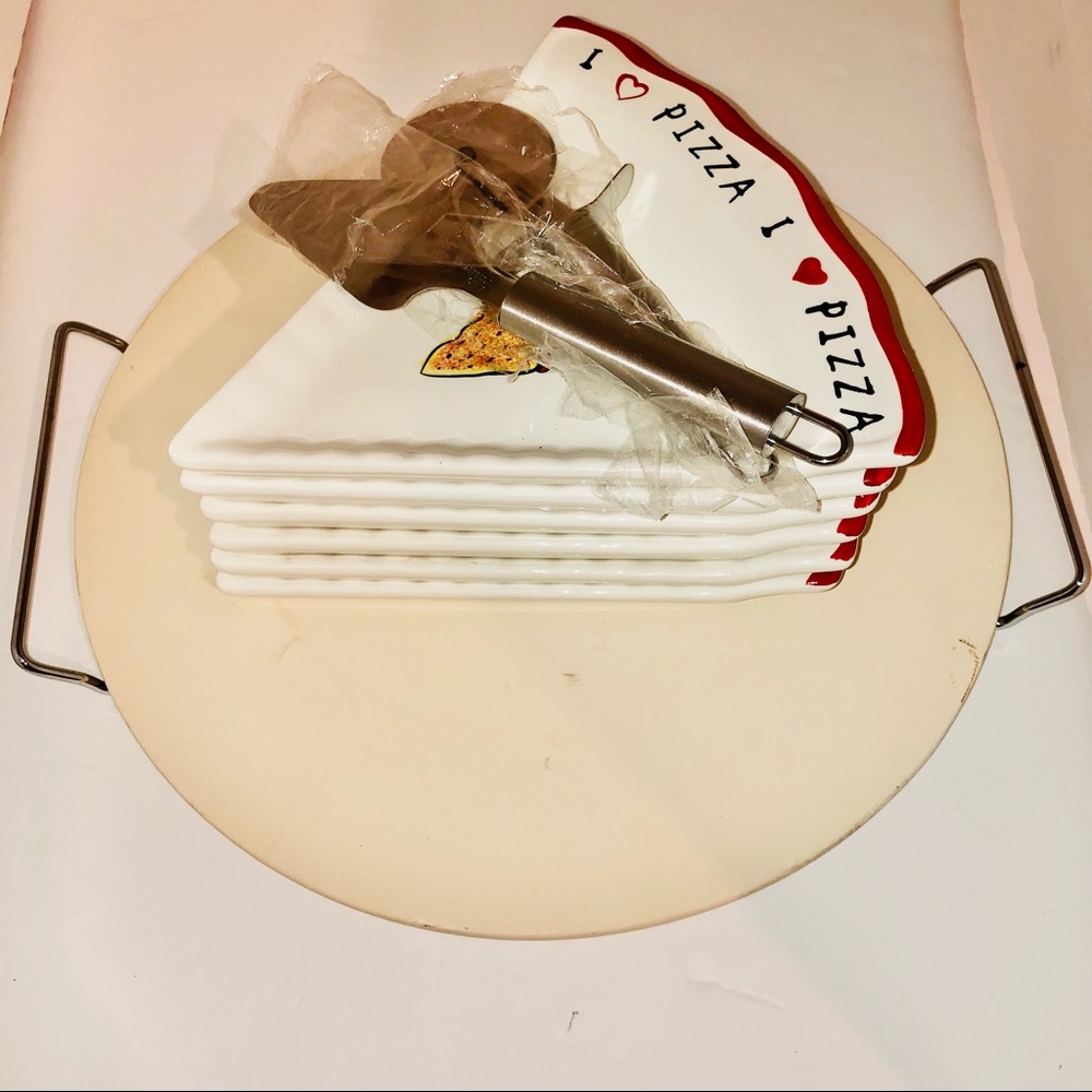 Tabletops Gallery Pizza Baking and Serving Set.